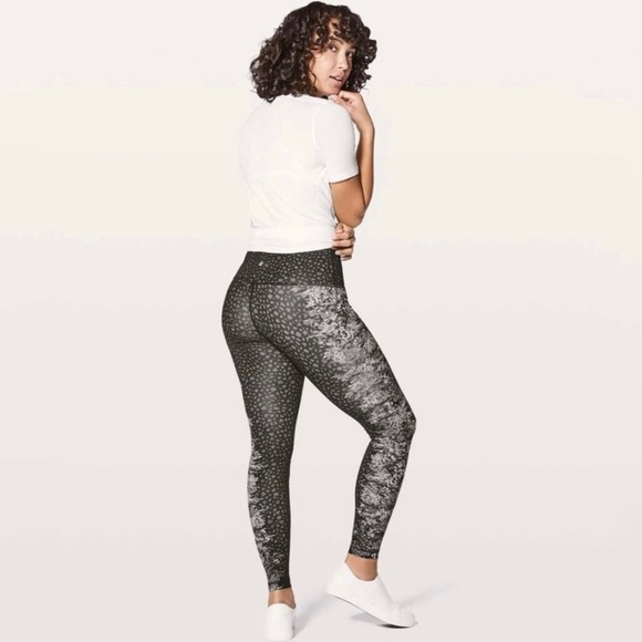 Lululemon Wunder Under Hi-Rise Tight 28" Overlace Wunderunder HR Ice Grey Black - Picture 2 of 9